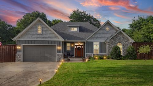 8801 Watercress Dr, Lakeside, TX, 76135-4627 | Card Image