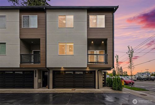 9723 4th Ave W, Everett, WA, 98204-2749 | Card Image