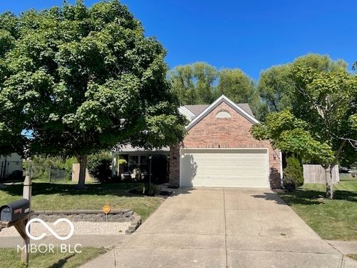 7924 Willow Wind Cir, Indianapolis, IN, 46239-8703 | Card Image