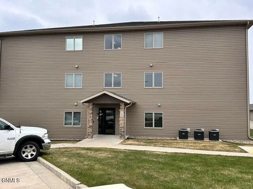 1-1405 Sharloh Loop, Bismarck, ND, 58501 | Card Image