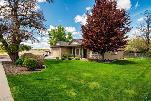 500 E Victory Rd, Meridian, ID, 83642-6954 | Card Image