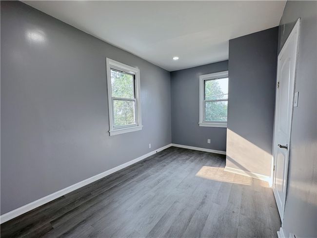 Another view | Image 18