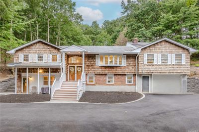 334 Bread And Cheese Hollow Road, House other with 6 bedrooms, 3 bathrooms and null parking in Northport NY | Image 1