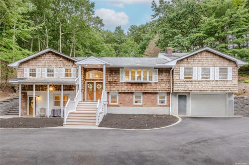 334 Bread And Cheese Hollow Road, Northport, NY, 11768 | Card Image