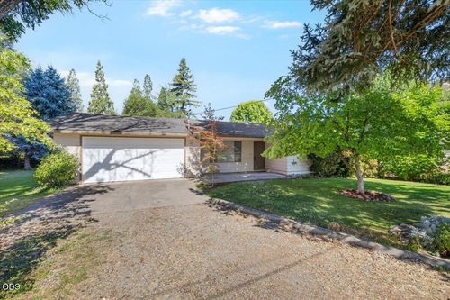 100 Jacoby St, Gold Hill, OR, 97525-9683 | Card Image