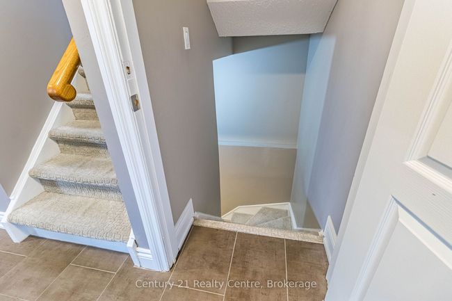 34 Niagara Pl, House other with 4 bedrooms, 4 bathrooms and 4 parking in Brampton ON | Image 31