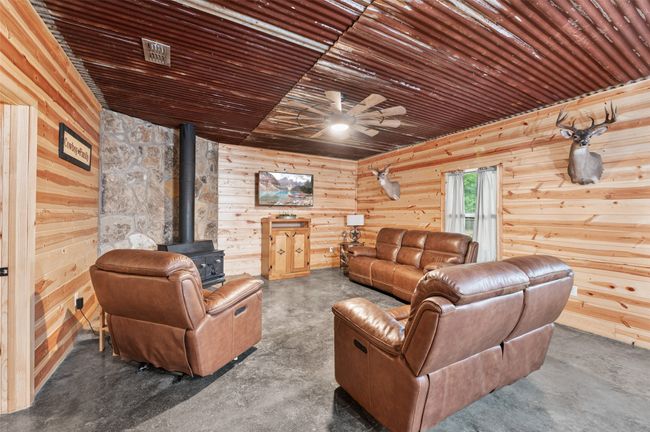3815 Fm 2088, House other with 3 bedrooms, 2 bathrooms and null parking in Quitman TX | Image 7