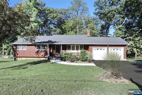 43 Forest Dr, North Haledon, NJ, 07508-2728 | Card Image