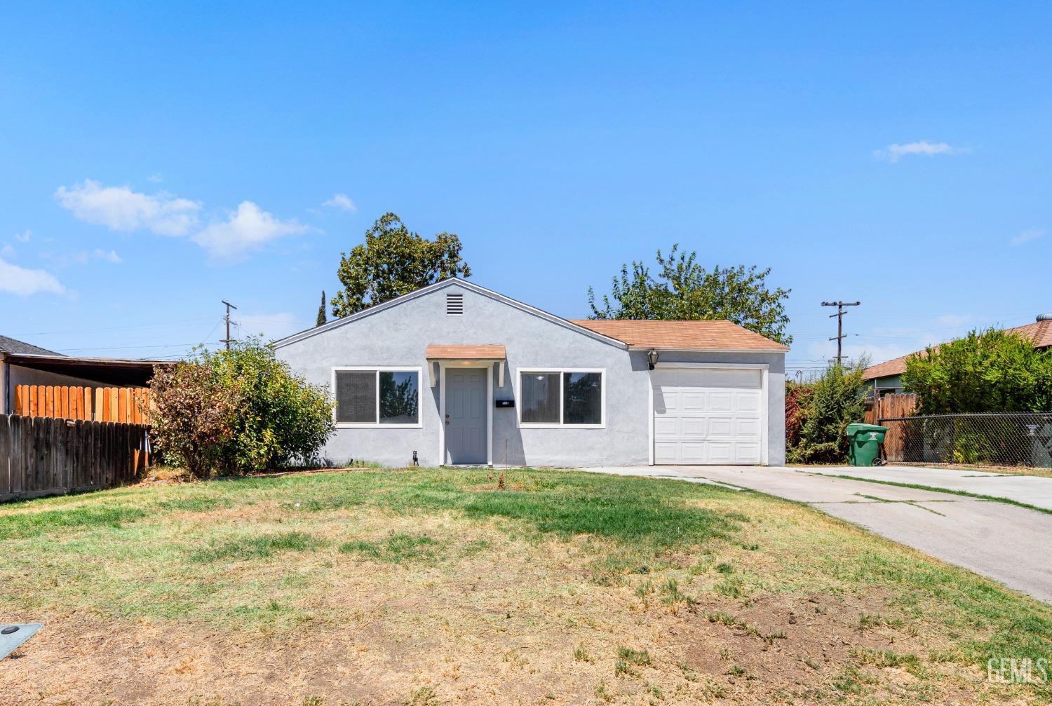 Crawford St, Bakersfield, CA 93305