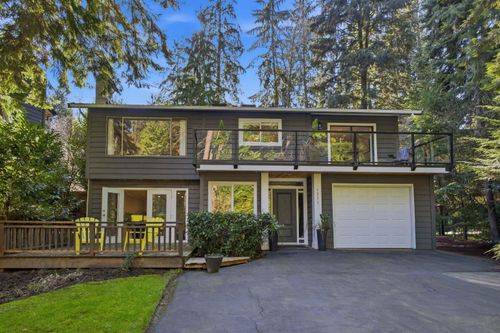 4535 Raeburn St, North Vancouver, BC, V7G1K3 | Card Image