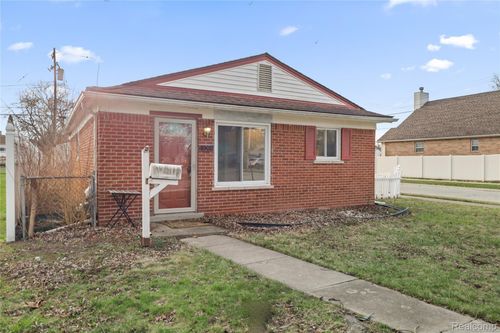 4902 Fleming St, Dearborn Heights, MI, 48125-3414 | Card Image
