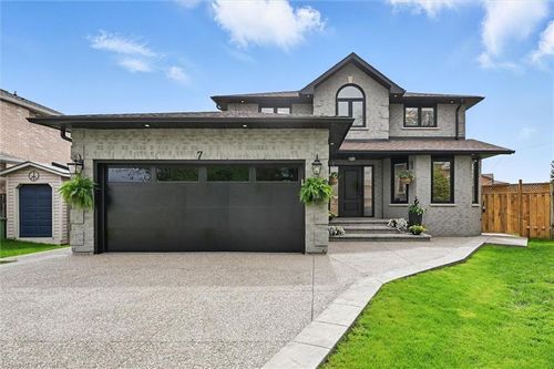7 Grandview Ave, Stoney Creek, ON, L8E5A5 | Card Image