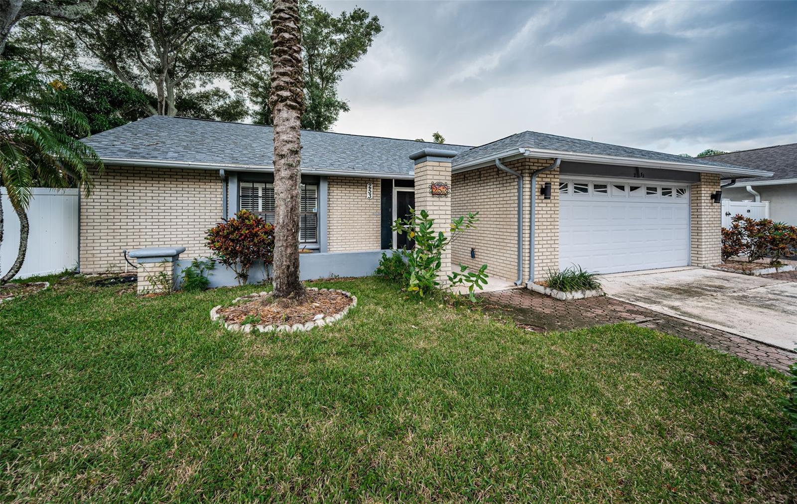 Foxcroft Dr, Palm Harbor, FL 34683