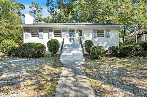 215 Keaton Ave, Wilmington, NC, 28403-1127 | Card Image