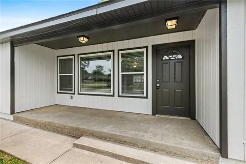 1409 N Arkansas St, Rogers, AR, 72756-2503 | Card Image