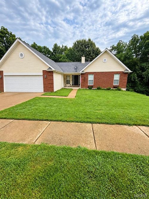 1656 Ivy Chase Ln, Fenton, MO, 63026-2685 | Card Image