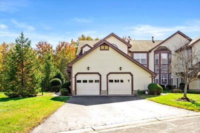 D - 30 Edinburgh Drive, Townhouse with 2 bedrooms, 2 bathrooms and null parking in Middlesex NJ | Image 2