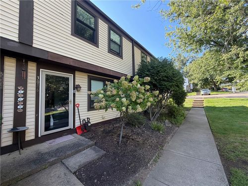 3086 Dara Dr, South Park, PA, 15129-9365 | Card Image