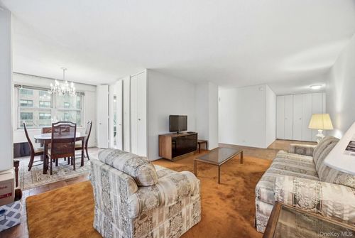 apt-4t-300 E 40th St, New York, NY, 10016-2147 | Card Image