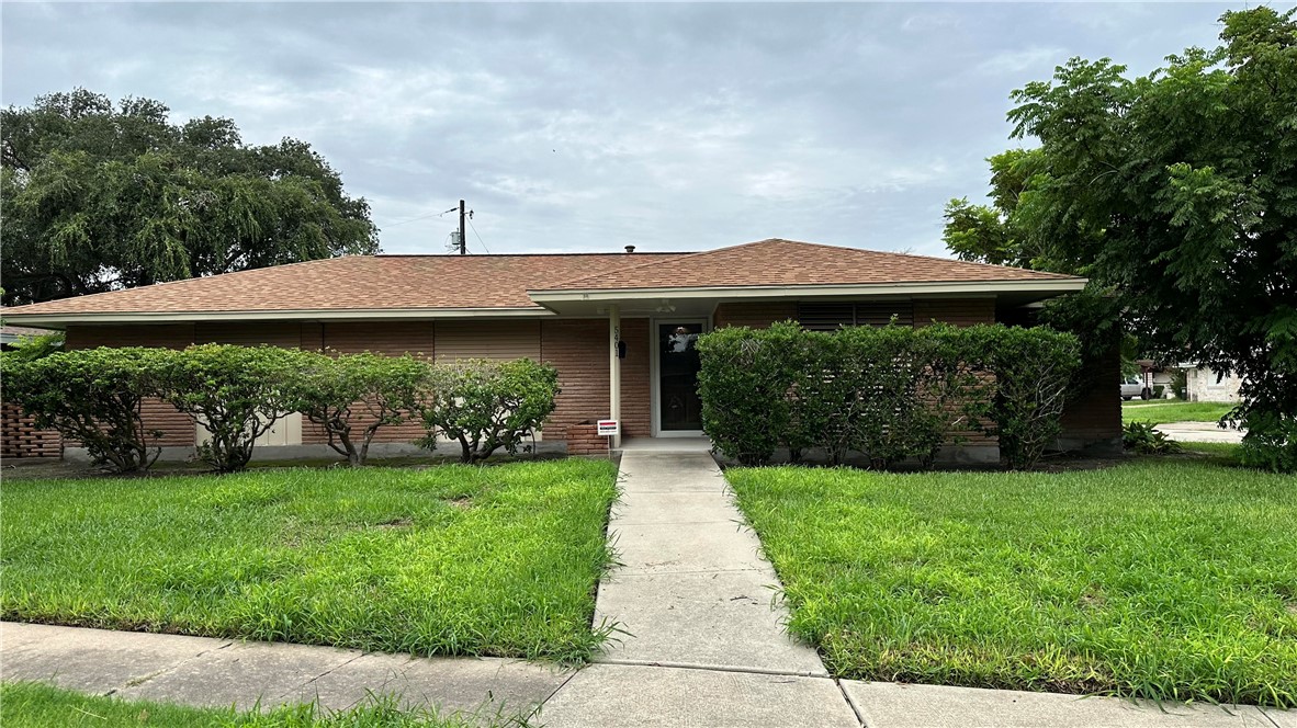 Fresno Dr, Corpus Christi, TX 78411