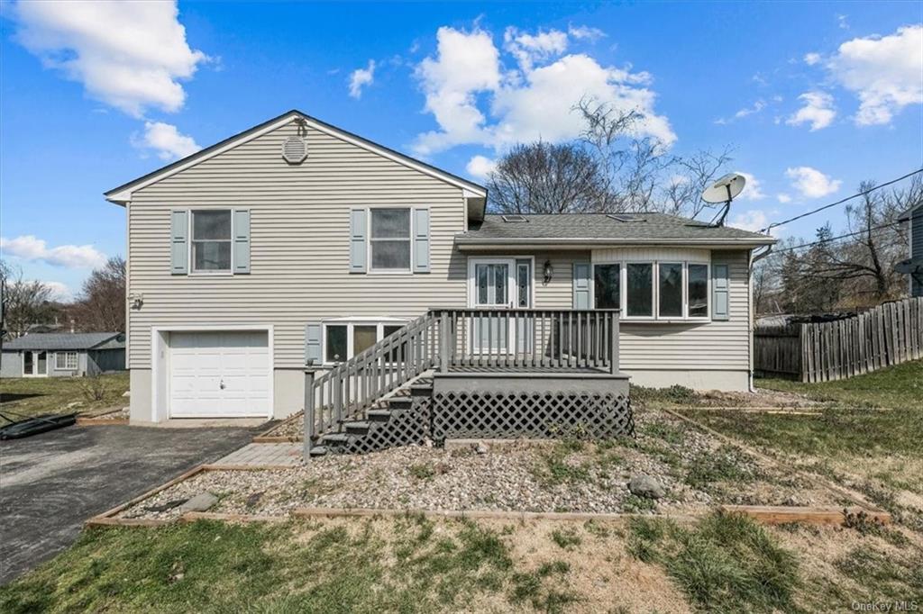 21 Peacock Lane, Sold in Poughkeepsie Zoocasa