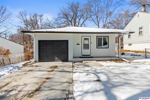 6018 N 39th Street, Omaha, NE, 68111 | Card Image