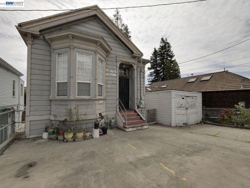 2226 13th Ave, Oakland, CA, 94606-3214 | Card Image