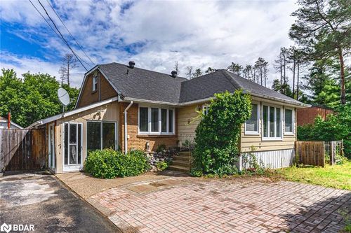 42 Mill St, Angus, ON, L3W0V7 | Card Image