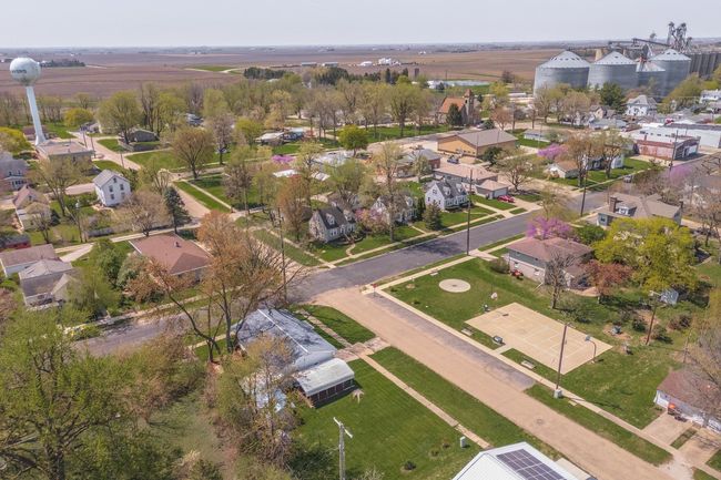 101 N Chatham St, House other with 2 bedrooms, 2 bathrooms and 1 parking in Danvers IL | Image 8