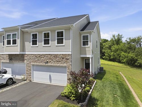 727 Hunsberger Rd, SPRING CITY, PA, 19475-1421 | Card Image