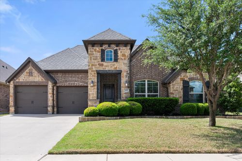 2828 Diamond Ridge Drive, Arlington, TX, 76001 | Card Image