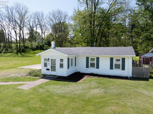 740 N Wood St, Fremont, OH, 43420-1941 | Card Image
