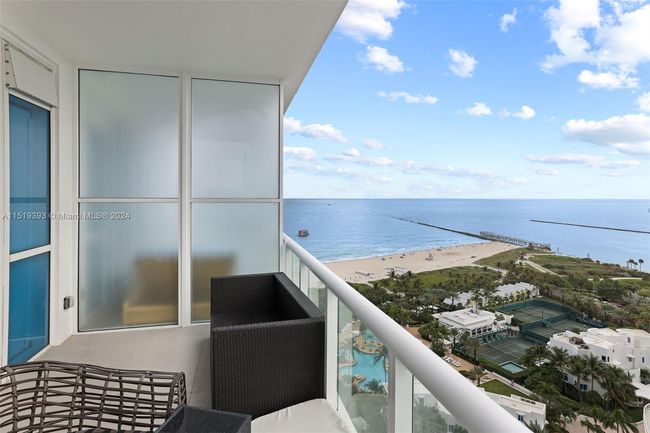 APT-2004 - 50 S Pointe Dr, Condo with 2 bedrooms, 3 bathrooms and null parking in Miami Beach FL | Image 24