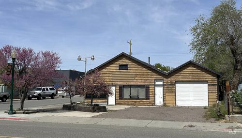 102 E 1st Ave, Glenns Ferry, ID, 83623-2712 | Card Image