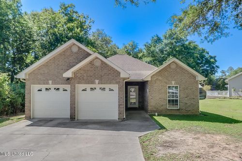 9817 Pokai Way, Diamondhead, MS, 39525-4343 | Card Image