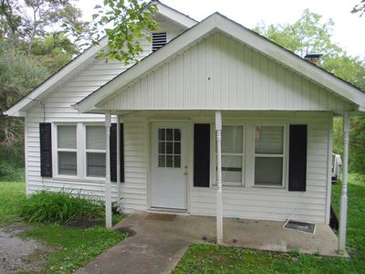 214 Garrett St, House other with 2 bedrooms, 1 bathrooms and 1 parking in Jamestown TN | Image 1