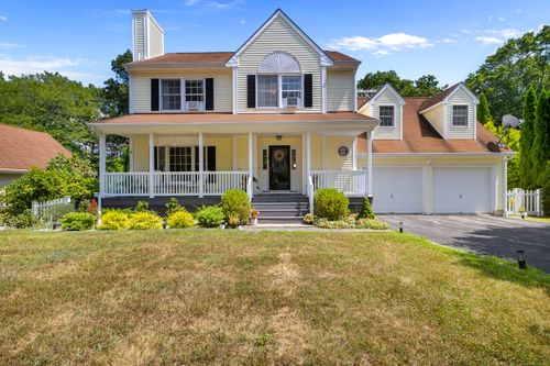 45 Fox Run Ln, Mystic, CT, 06355-1160 | Card Image