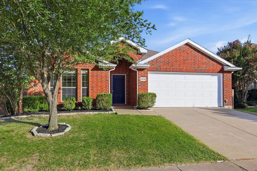 2032 Times Rd, Heartland, TX, 75126-8195 | Card Image