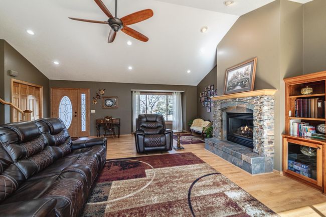 Cozy gas fireplace! | Image 7
