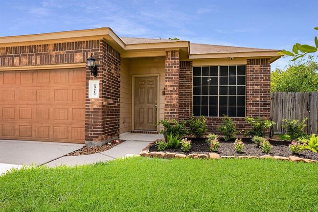 18819 Deer Trace Dr, House other with 3 bedrooms, 2 bathrooms and 2 parking in Crosby TX | Image 4