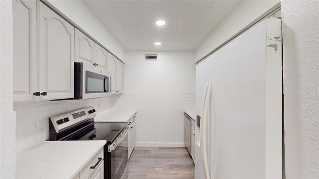 4403 Westminster Dr, Townhouse with 3 bedrooms, 2 bathrooms and null parking in Irving TX | Image 6
