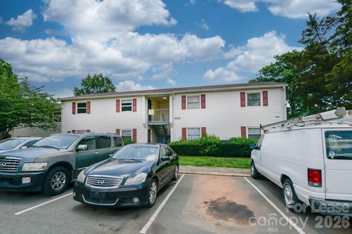 99-7981 Shady Oak Trl, Charlotte, NC, 28210-9445 | Card Image