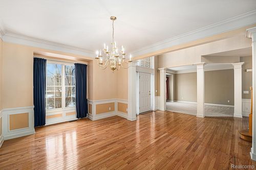 45247 Oak Forest Dr, Northville, MI, 48168-4440 | Card Image