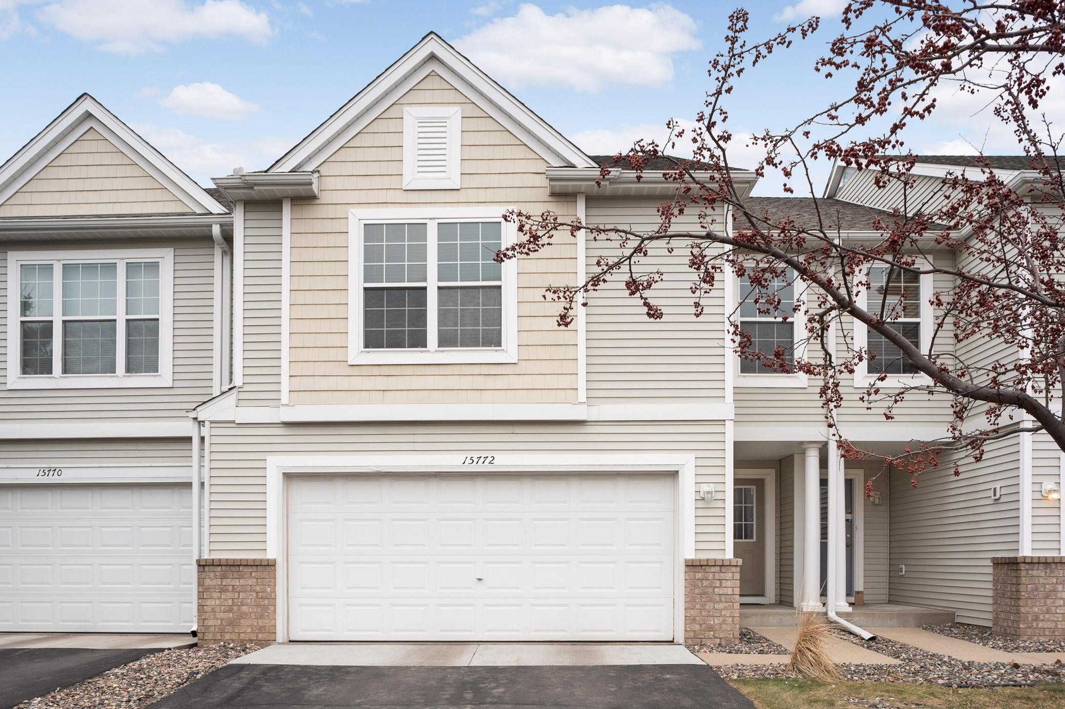 Residential Lease in Apple Valley