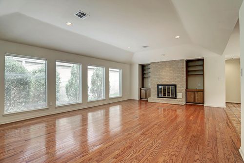 15614 Whitewater Ln, Houston, TX, 77079-2534 | Card Image