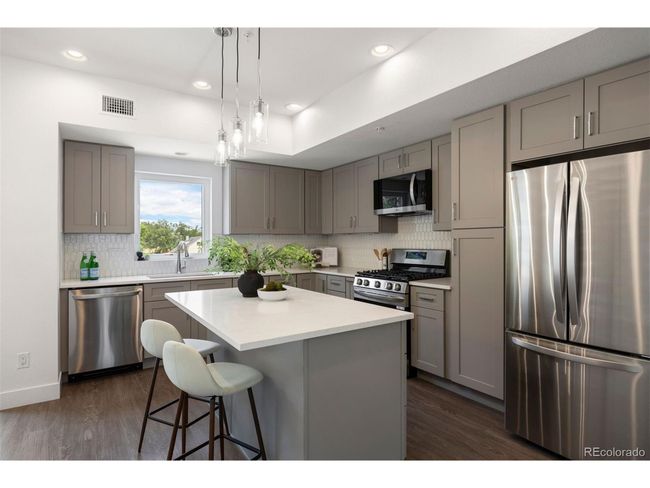 8408 W 52 Nd Ave, Townhouse with 2 bedrooms, 3 bathrooms and null parking in Arvada CO | Image 7
