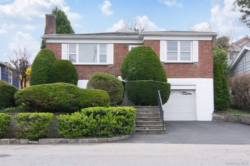 34 Deshon Ave, Yonkers, NY, 10708-1227 | Card Image