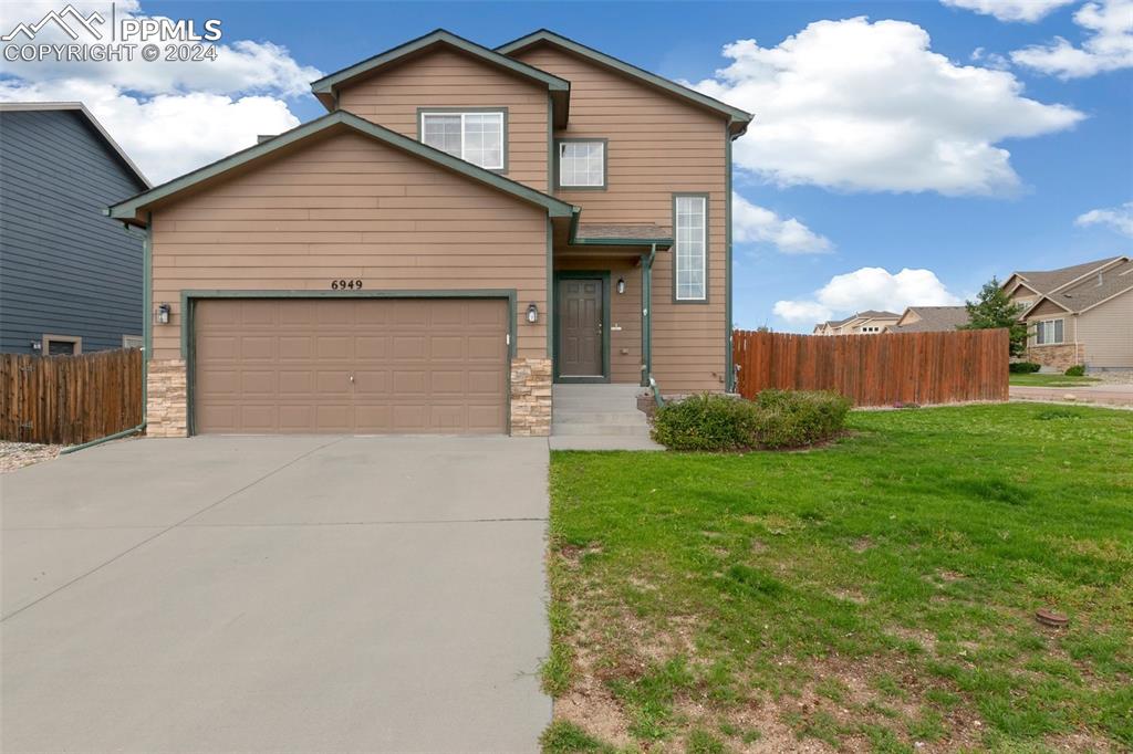 Red Cardinal Loop, Colorado Springs, CO 80908