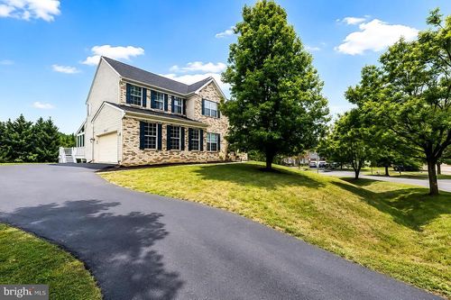 18305 Bubbling Spring Ter, BOYDS, MD, 20841-4396 | Card Image