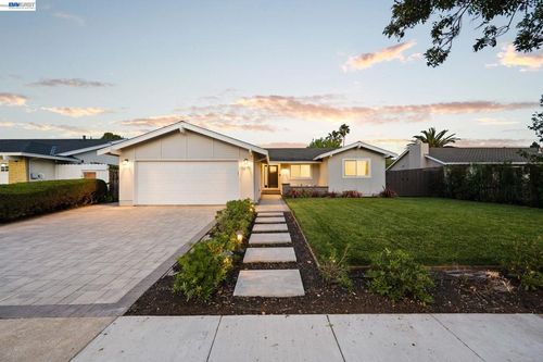 35279 Farnham Dr, Newark, CA, 94560-1401 | Card Image